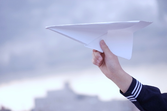 自由研究テーマ よく飛ぶ紙飛行機ってどうすれば 作り方まとめ 気になるトレンドニュース